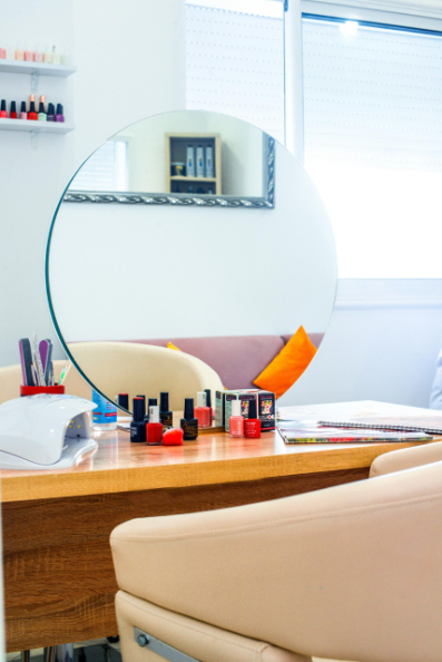 nail salon