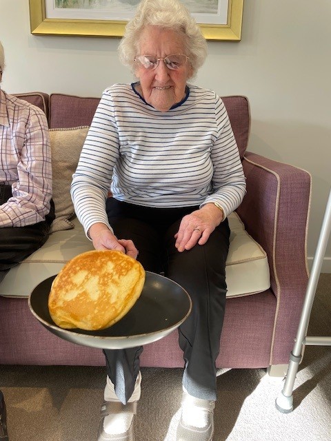 osprey resident flipping pancake